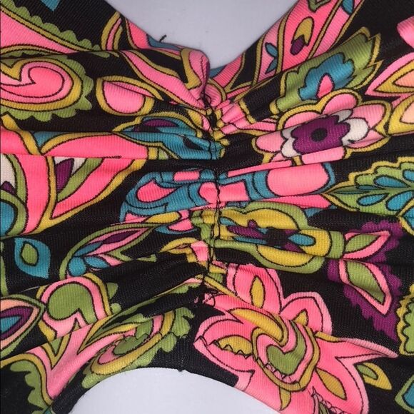 Victoria's Secret Bandeau Bikini Top - Picture 2 of 6